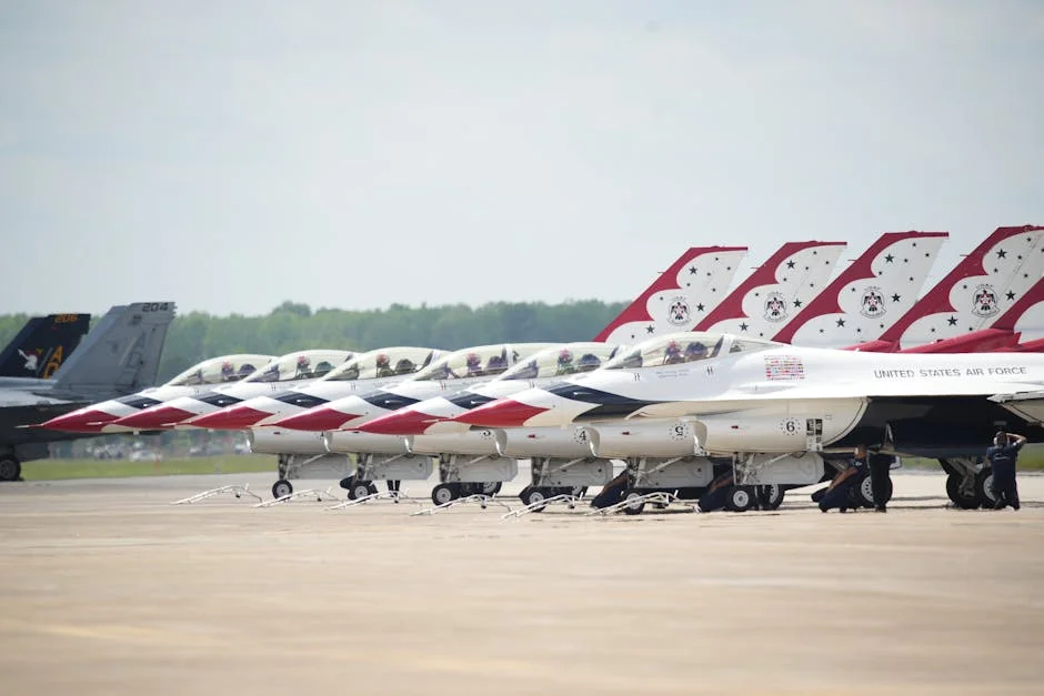 Israel air strikes kill 30 in Gaza, hundreds wounded