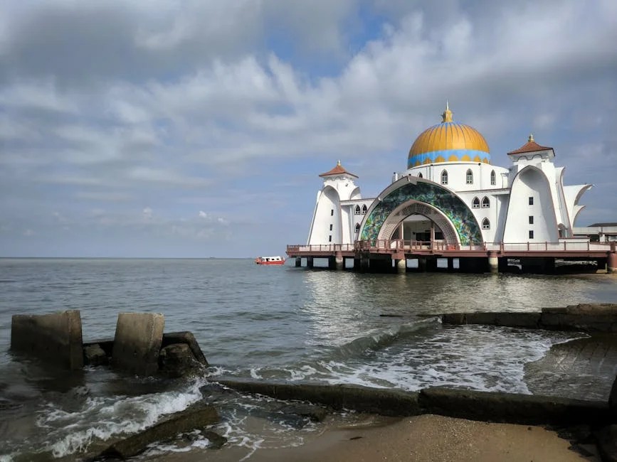 New Delhi Confirms No Permission Needed for Russian Oil Purchases — What's Next? — Politics Governance