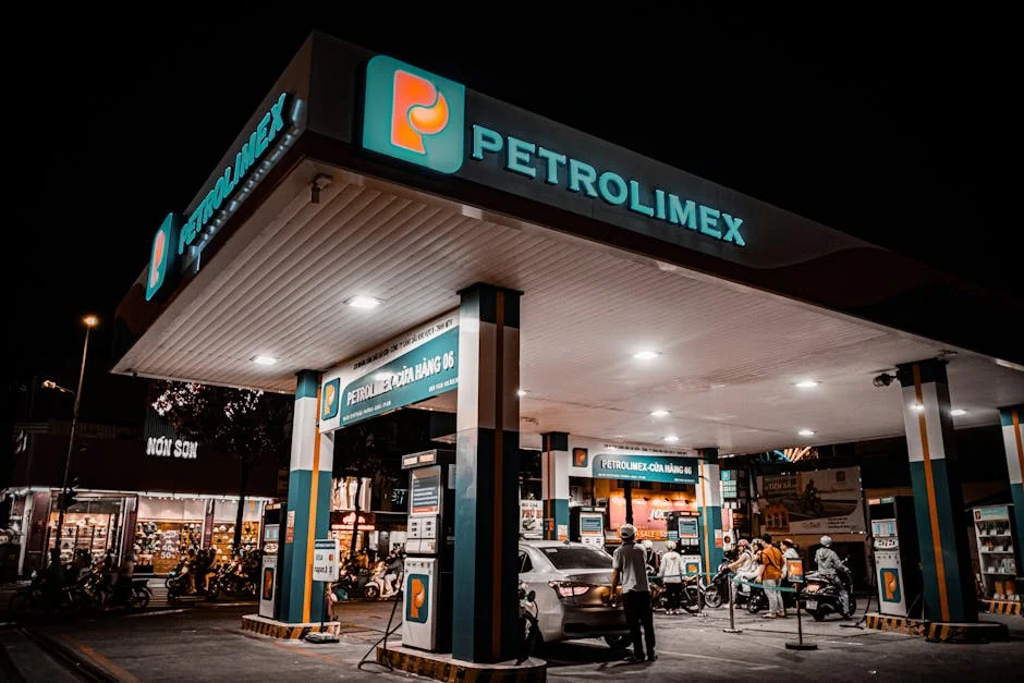 Nigeria Halts Refinery Repairs — Fuel Prices Surge — Economy Business