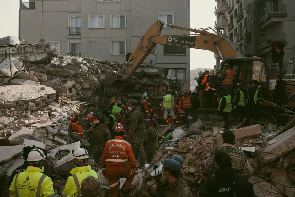 Rescue Crews Reach Ground Level at Collapsed Lagos Building — 26 Survivors Found — Culture Arts