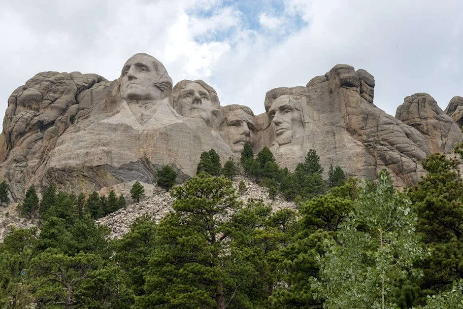 Zimbabwe president sworn in for 2nd term after disputed vote